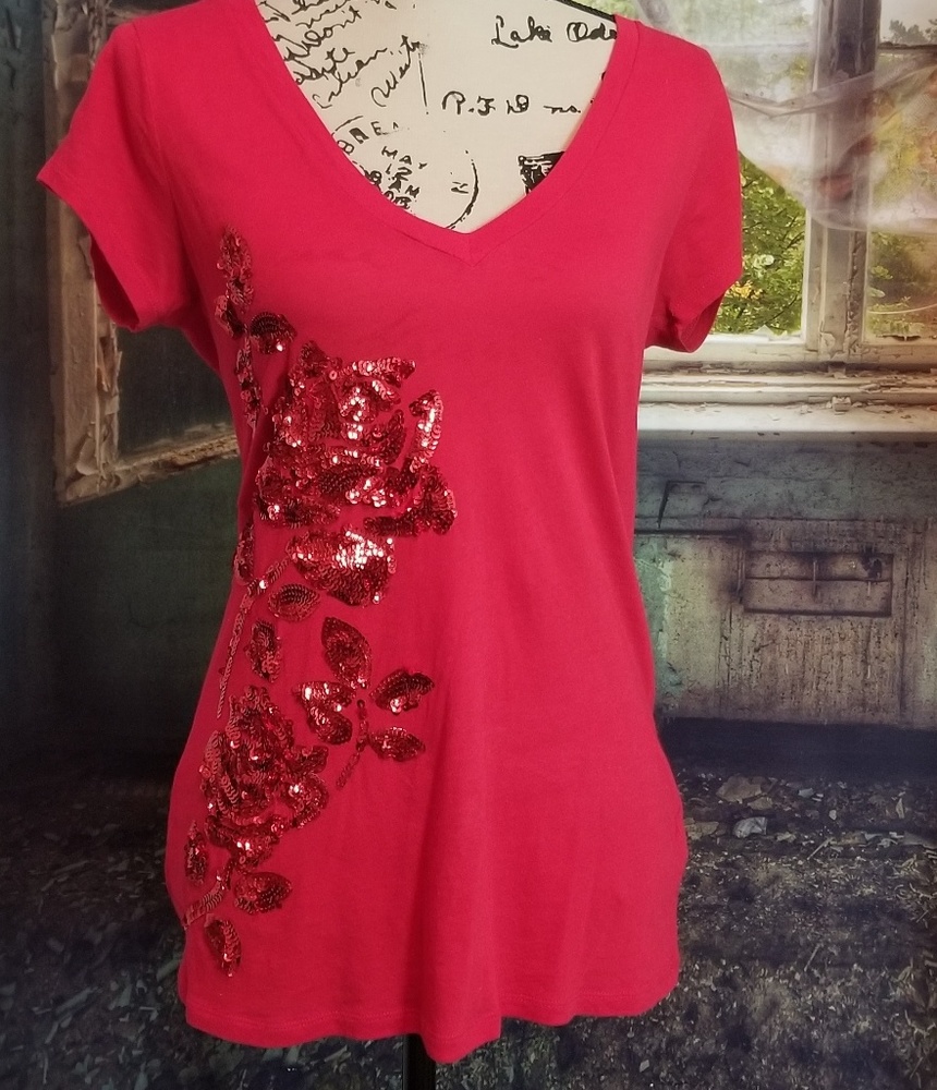Limited Striking Red Tee w Floral Sequined Detail